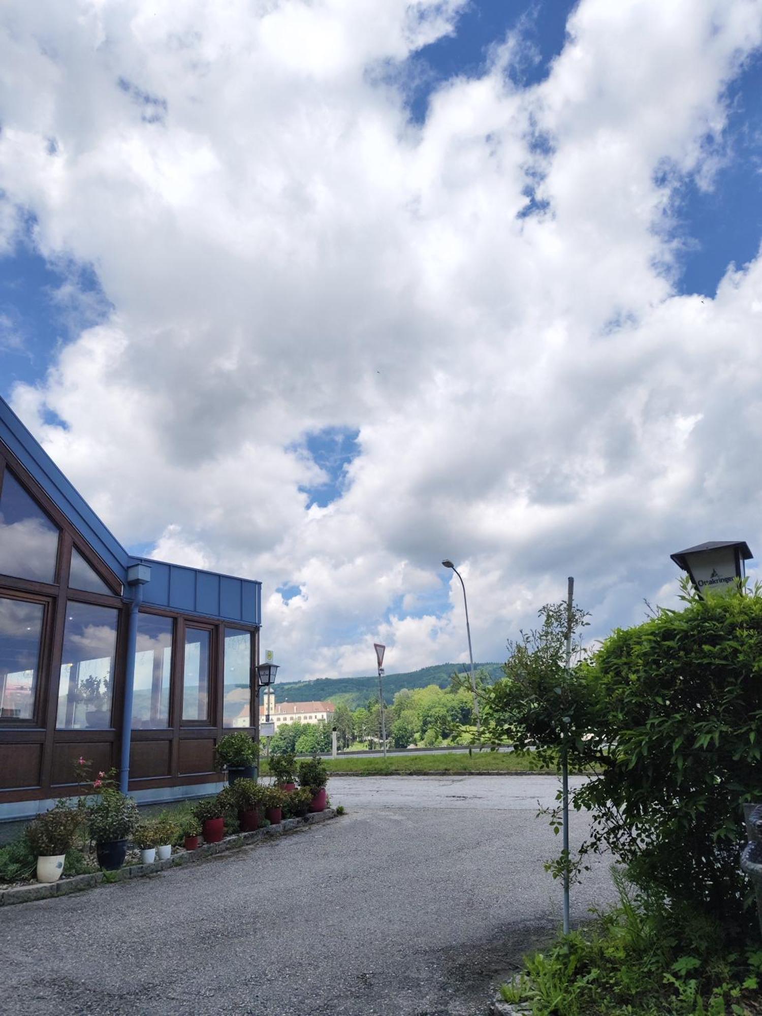 Asia Wok Gasthof Ybbs an der Donau Buitenkant foto