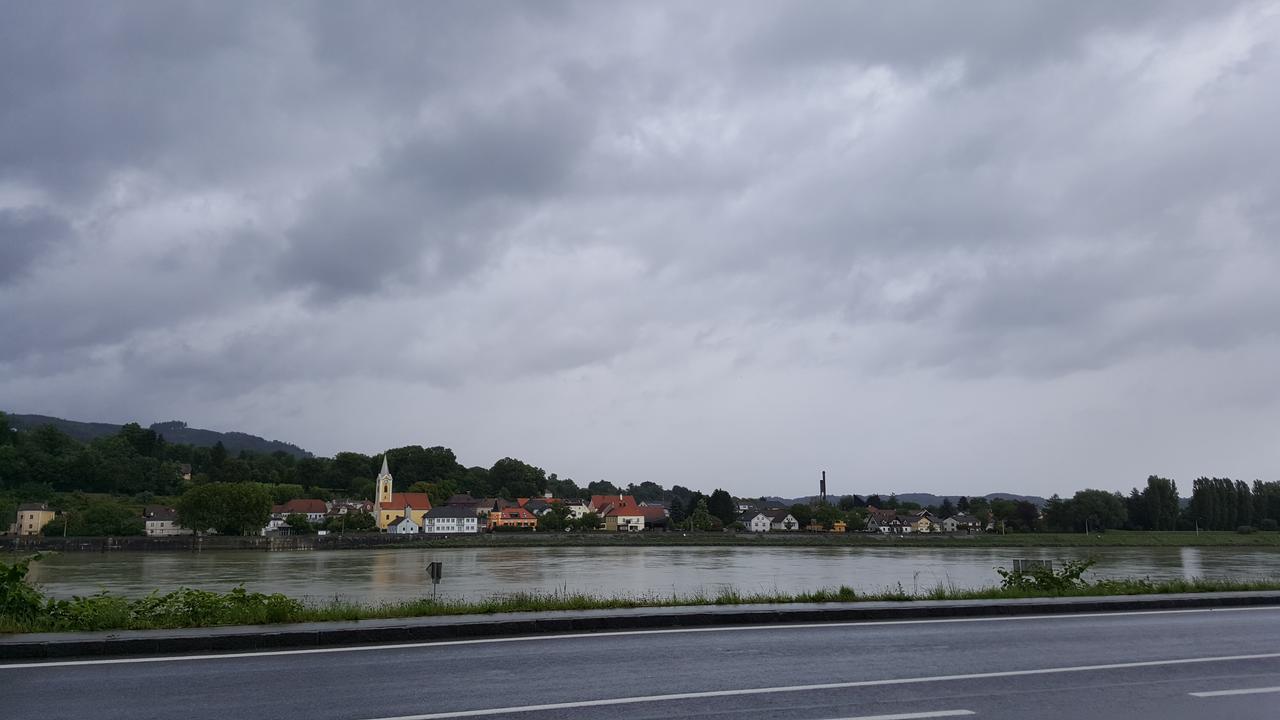 Asia Wok Gasthof Ybbs an der Donau Buitenkant foto